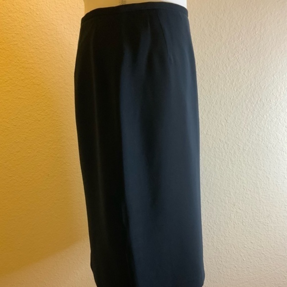 Skirt - Picture 2 of 4